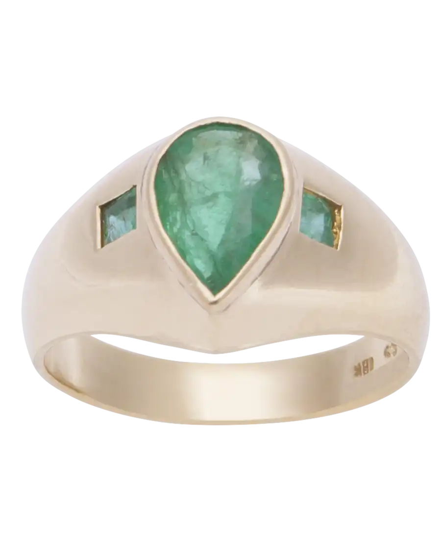 EMERALD PEAR ring in 18 Carat yellow gold. Available at VIRTU LUXURY. EMERALD PEAR ring in 18 Carat yellow gold. Available at VIRTU LUXURY.