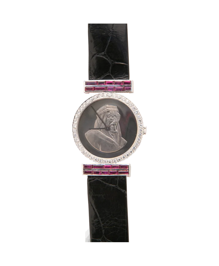 SAUDI KING armbandhorloge van het horlogehuis CHOPARD. Verkrijgbaar bij VIRTU LUXURY. SAUDI KING armbandhorloge van het horlogehuis CHOPARD. Verkrijgbaar bij VIRTU LUXURY.