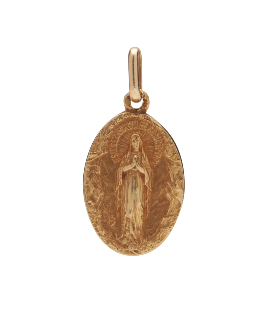 Pendentif Vierge Marie est un pendentif symbolique. Disponible chez VIRTU LUXURY. Pendentif Vierge Marie est un pendentif symbolique. Disponible chez VIRTU LUXURY.