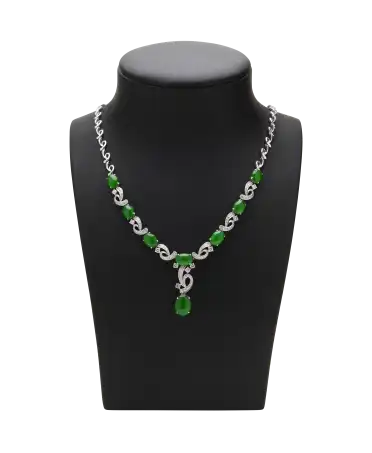 MERVEILLE DE CHINE ketting in 18 karaat witgoud. Verkrijgbaar bij VIRTU LUXURY.